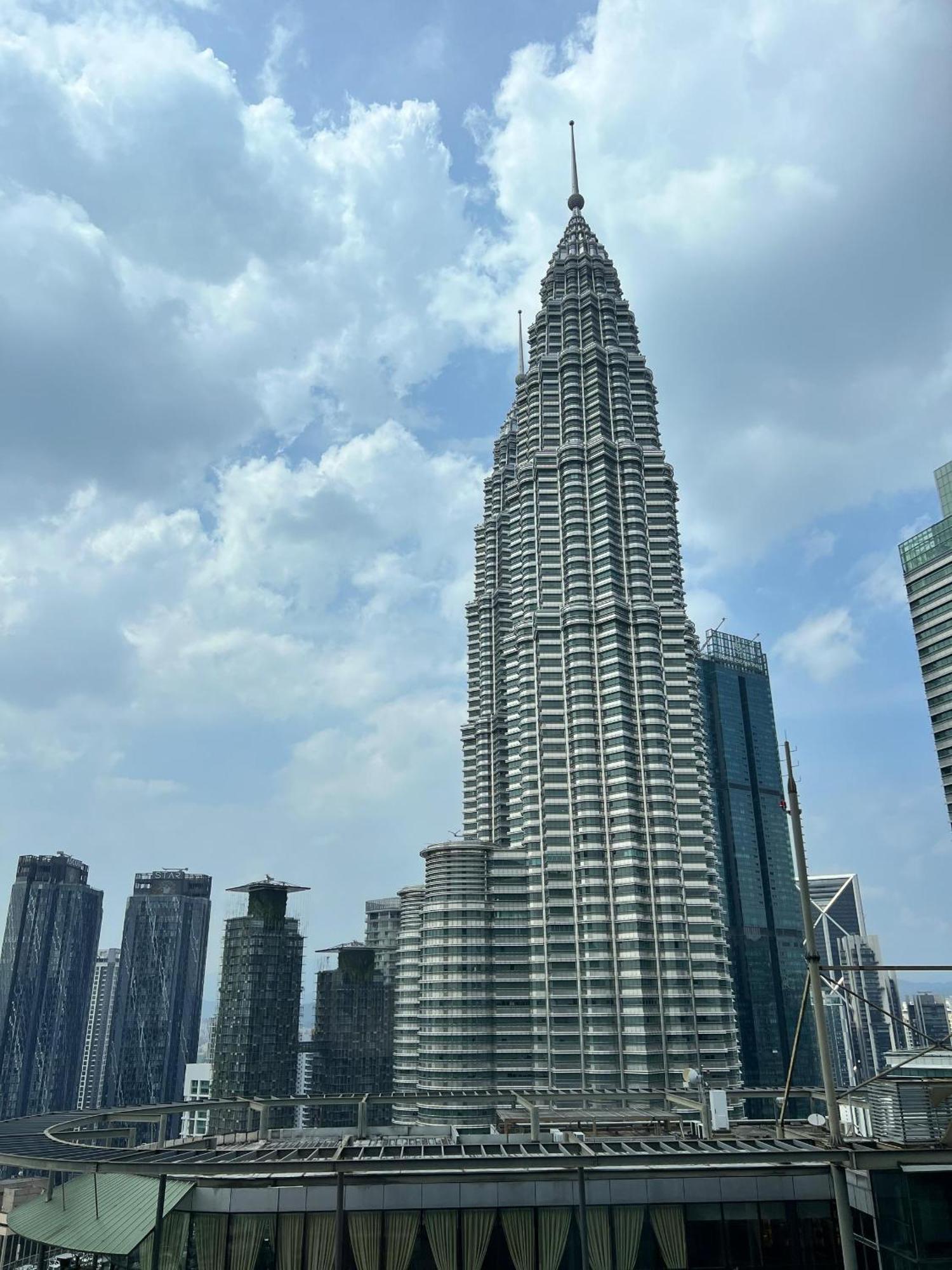 Sky At Klcc By Mitstay * Kuala Lumpur
