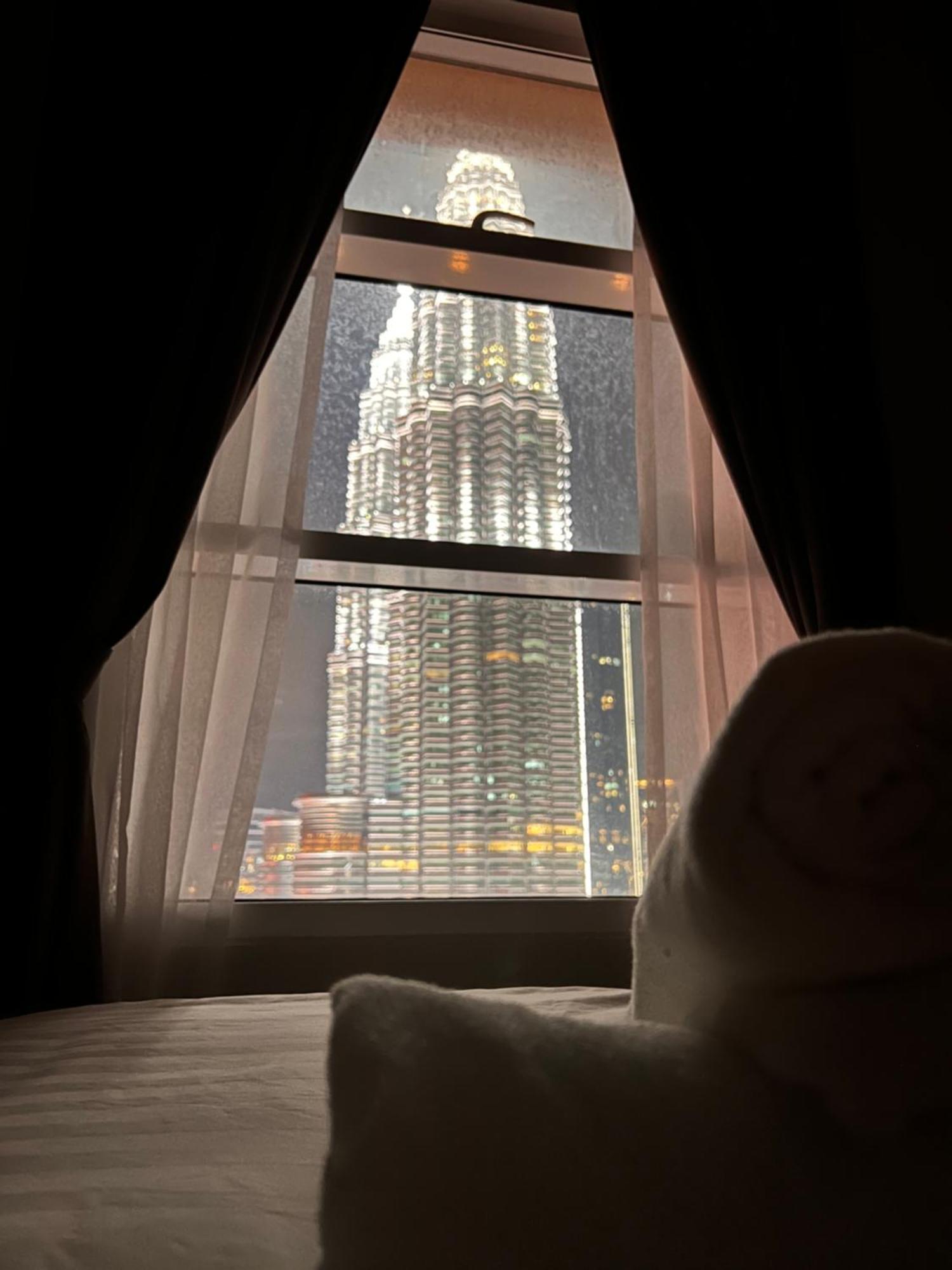Sky At Klcc By Mitstay
