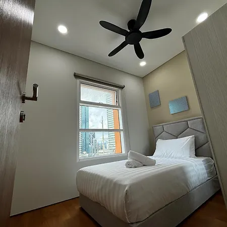 Sky Suites At Klcc By Mitstay Kuala Lumpur Exterior photo