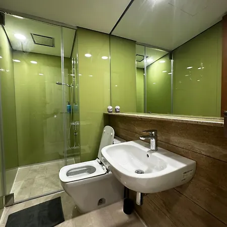 Sky Suites At Klcc By Mitstay Kuala Lumpur Exterior photo