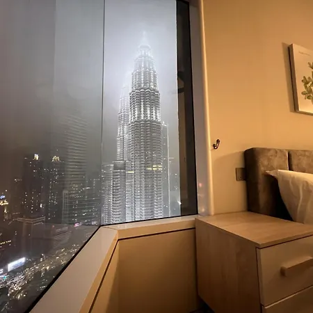 Sky Suites At Klcc By Mitstay Kuala Lumpur Exterior photo