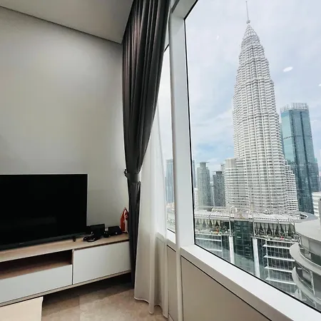 Sky Suites At Klcc By Mitstay Kuala Lumpur Exterior photo