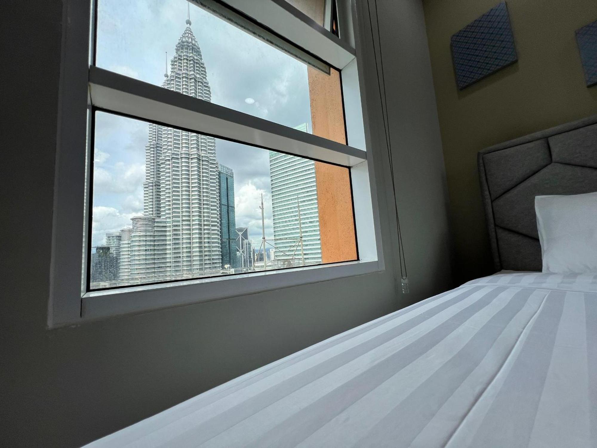 Apartment Sky At Klcc By Mitstay *