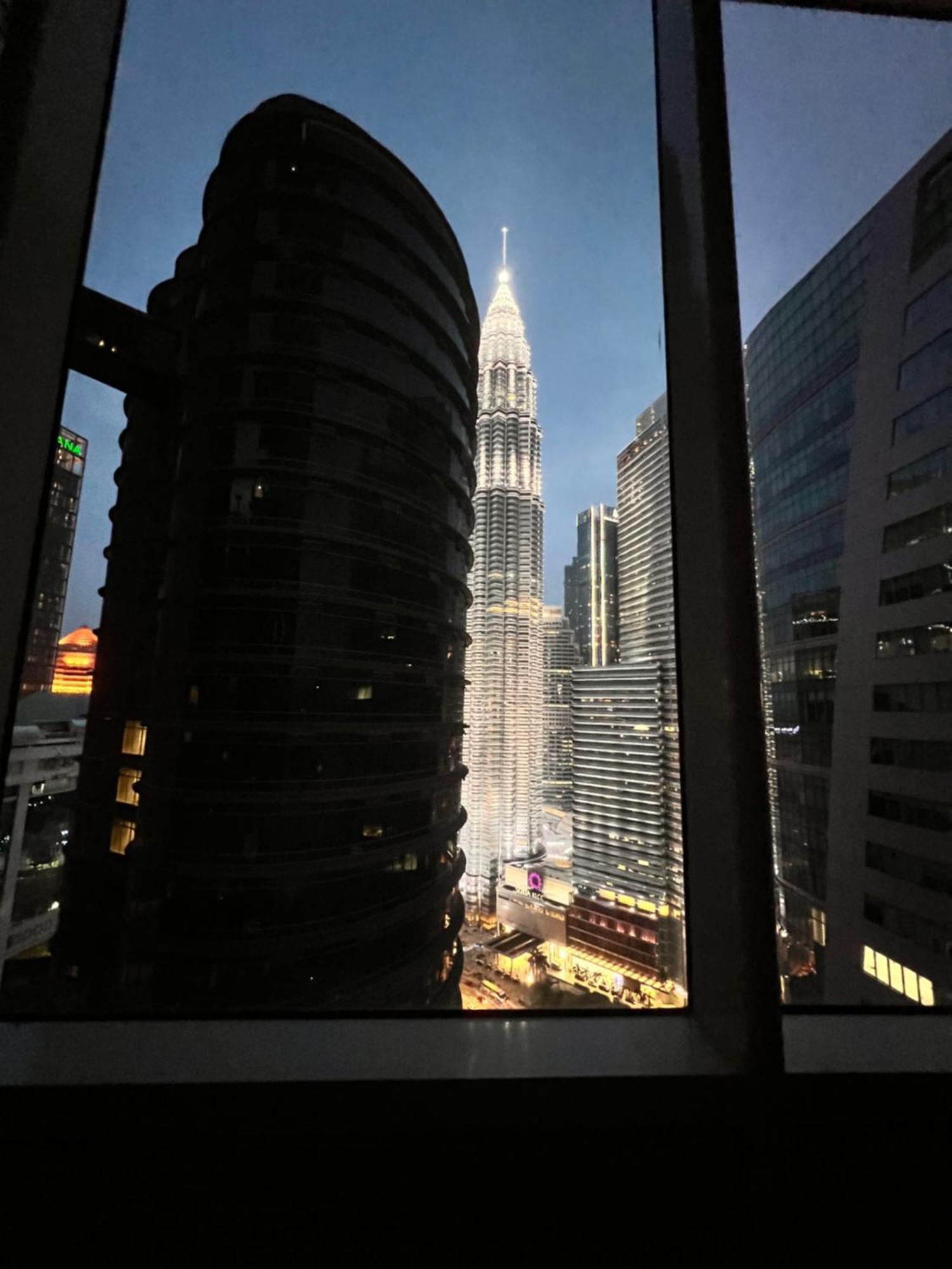 Sky At Klcc By Mitstay Kuala Lumpur