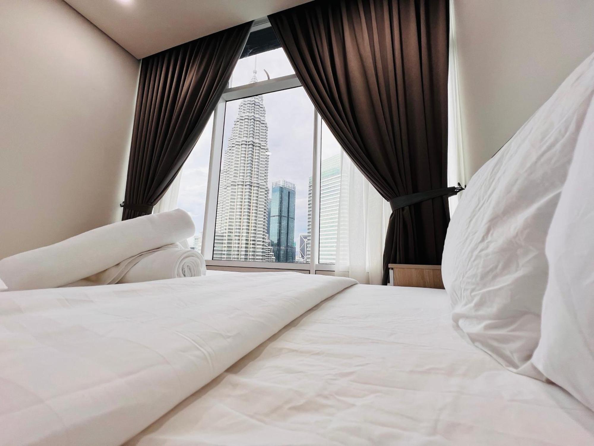 Sky At Klcc By Mitstay Apartment