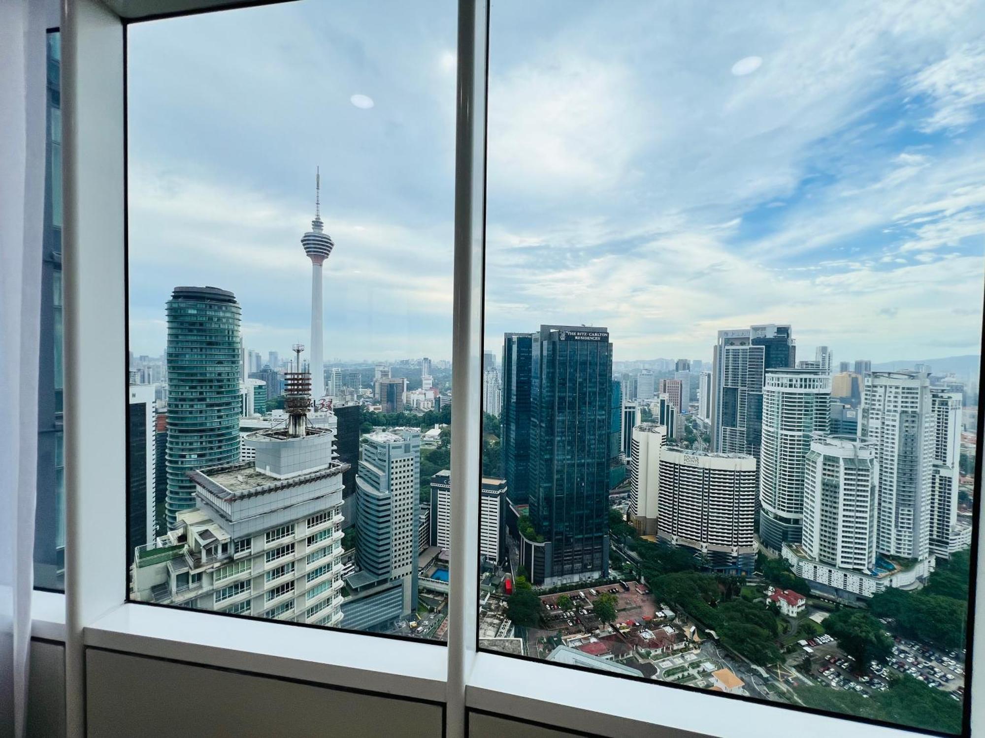 Sky At Klcc By Mitstay Apartment